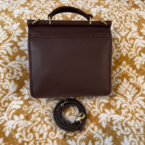 1990's Vintage Coach Willis Bag, Style P-9927, Mahogany - Picture 3 of 16